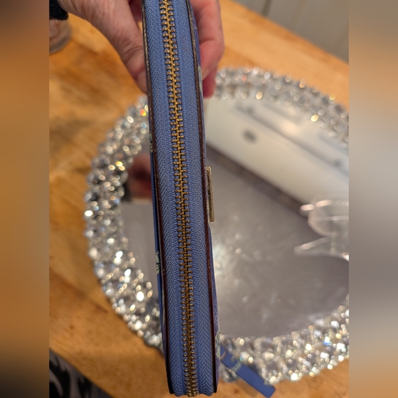 KATE SPADE Cedar Street Maise Seahorse Zip Around Wallet EUC - Picture 11 of 12